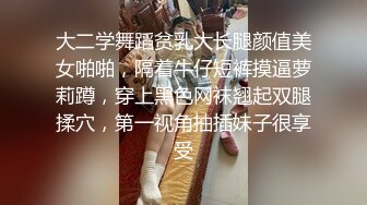 小妹没烦恼，全程露脸看着就好骚，小嘴舔弄假鸡巴好诱人，道具疯狂抽插蹂躏骚穴，呻吟可射表情好骚不要错过，