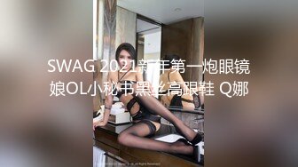 美少妇给大肚腩哥哥口交吃鸡，互换吃奶，洗澡全程