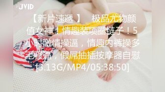 商场女厕全景偷拍多位小美女⭐其中一个美女BB里塞了棉棒⭐拔出来的一刹那貌似很爽的样子 (6)