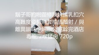 可爱白裙学妹用lo鞋帮我足交